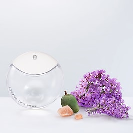 A Drop D'Issey - Kwiatowo-piżmowa woda perfumowana