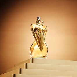 Gaultier Divine - Eau de Parfum  - Notas de Sal, flor de lis, merengue 