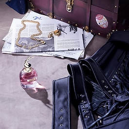 Scandal - Eau de Parfum - Notas de Gardénia, Mel e Patchouli