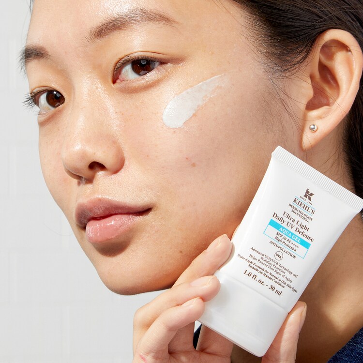 Ultra Light Daily UV Defense - Gel crème solaire visage quotidien SPF 50 PA++++