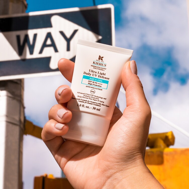 Ultra Light Daily UV Defense - Gel crème solaire visage quotidien SPF 50 PA++++