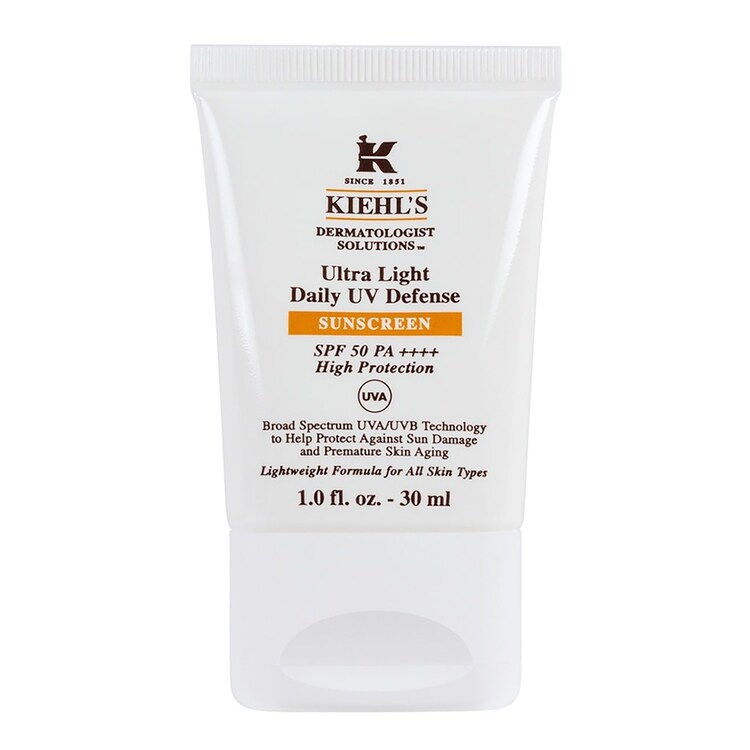Ultra Light Daily UV Defense SPF50 Pa+++ -  Crema Solar Facial