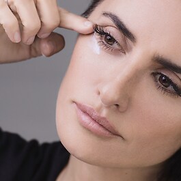 Multi-Lift Ultra Lifting Filler Eye Cream - Crema lifting pentru ochi