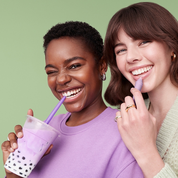 Lip Glowy Balm - Γυαλιστερό balm Χειλιών