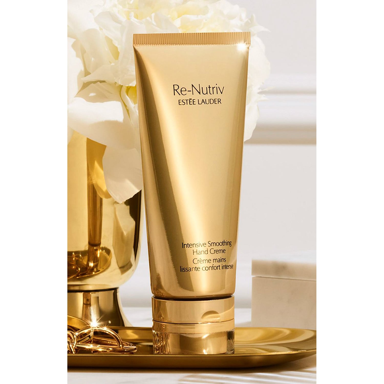 Re-Nutriv - Crema intens hidratanta pentru maini | Estee Lauder