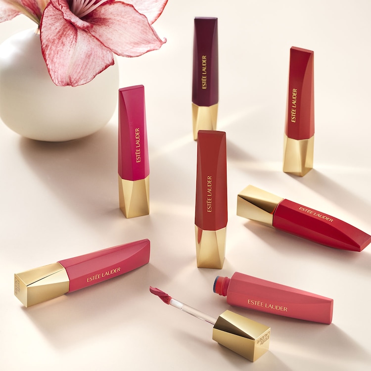 Pure Color Whipped Matte Lip Color - Labial líquido mate larga duración