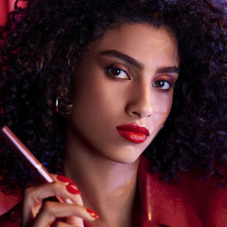 Pure Color Explicit - Rouge à Lèvres Ultra Brillant