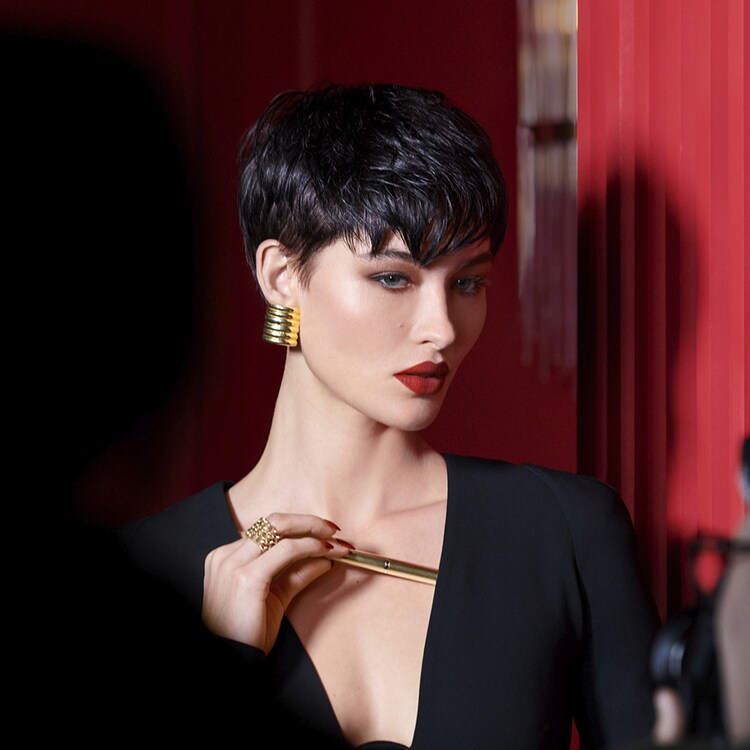 Pure Color Explicit Matte Silk - Matte Lipstick