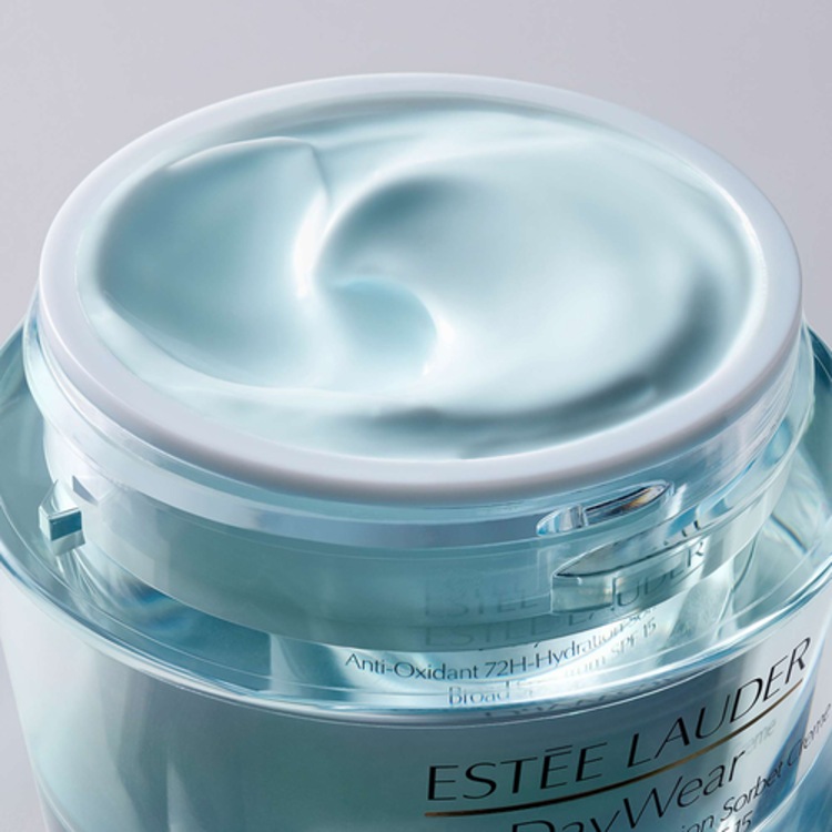 DayWear - Crème Hydratation 24h Multi-Protection SPF 15