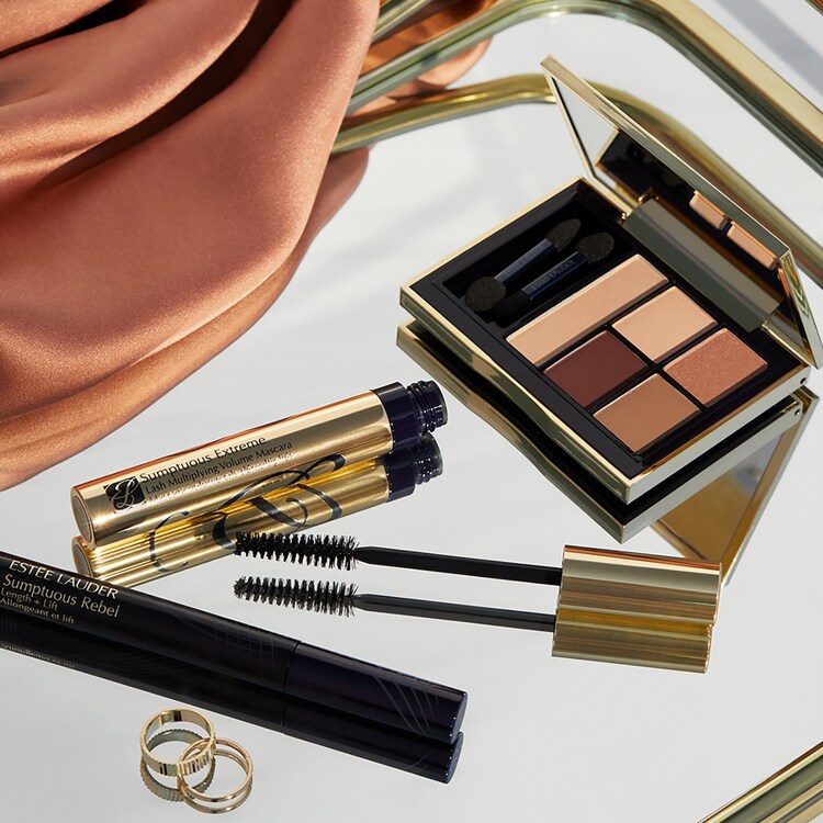 Sumptuous Extreme Lash - Multiplying Volume Mascara