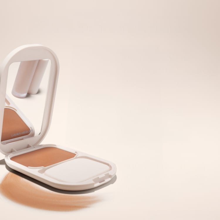 Real Flawless Feather Matte Powder Foundation - Fond de Teint Poudre