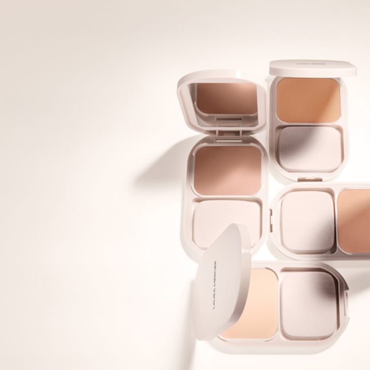 Real Flawless Feather Matte Powder Foundation - Fond de Teint Poudre