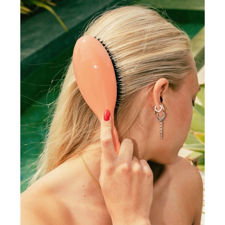 N.02 L'INDISPENSABLE - La Brosse Indispensable