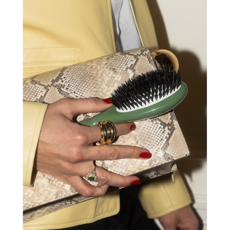 N.01 L'UNIVERSELLE - La Petite Brosse Soin Universelle