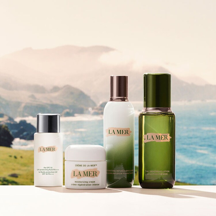 The SPF 50 UV Protecting Fluid - Lotiune cu protectie solara