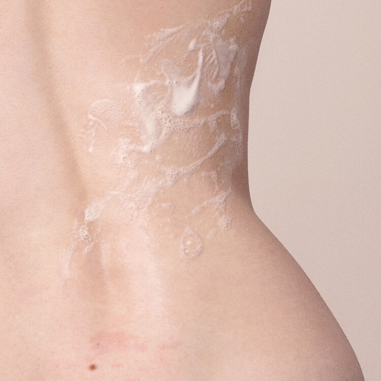 La Perla Beauty - Kojący olejek pod prysznic i do kąpieli