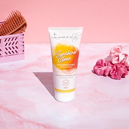 Sunshine Clean - Champú hidratante y anticaspa