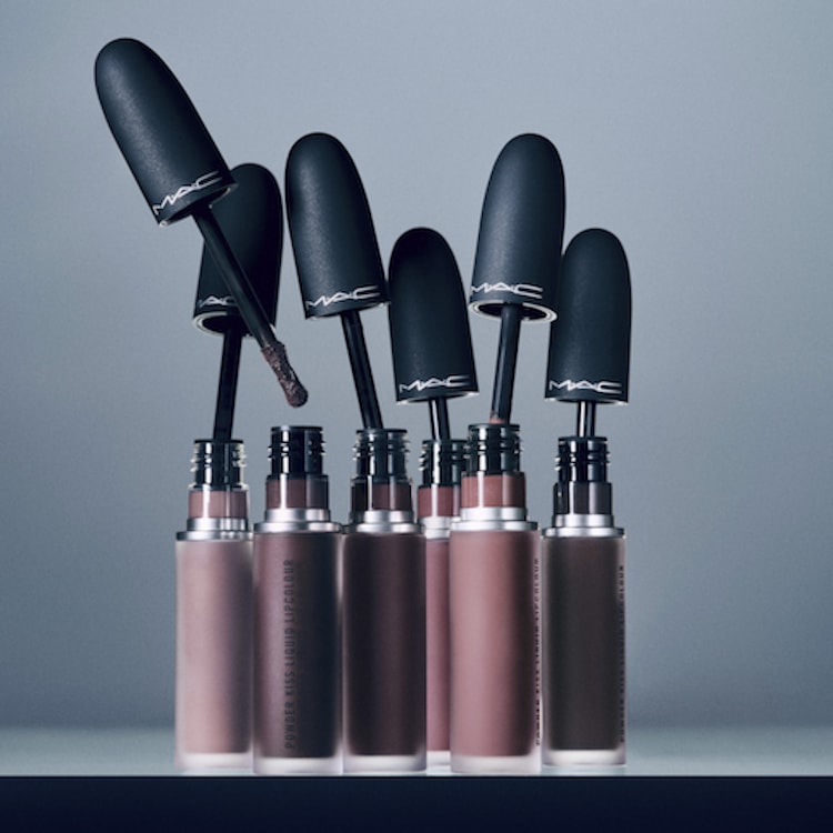 Powder Kiss Liquid Lipcolour - Rouge à lèvres Liquide Mat - Intimate Nudes