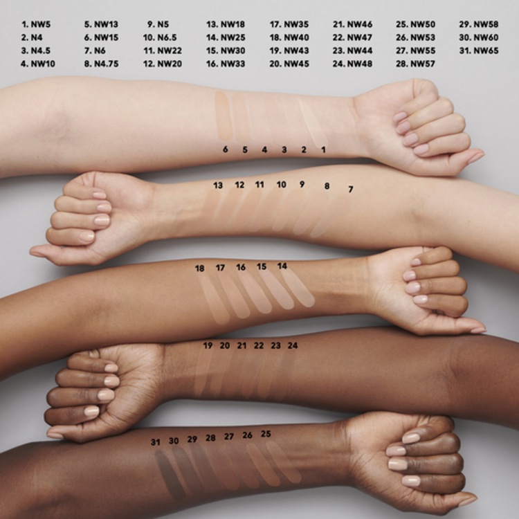 Studio Fix Fluid SPF15 - Fond de teint mat longue tenue enrichi en soin