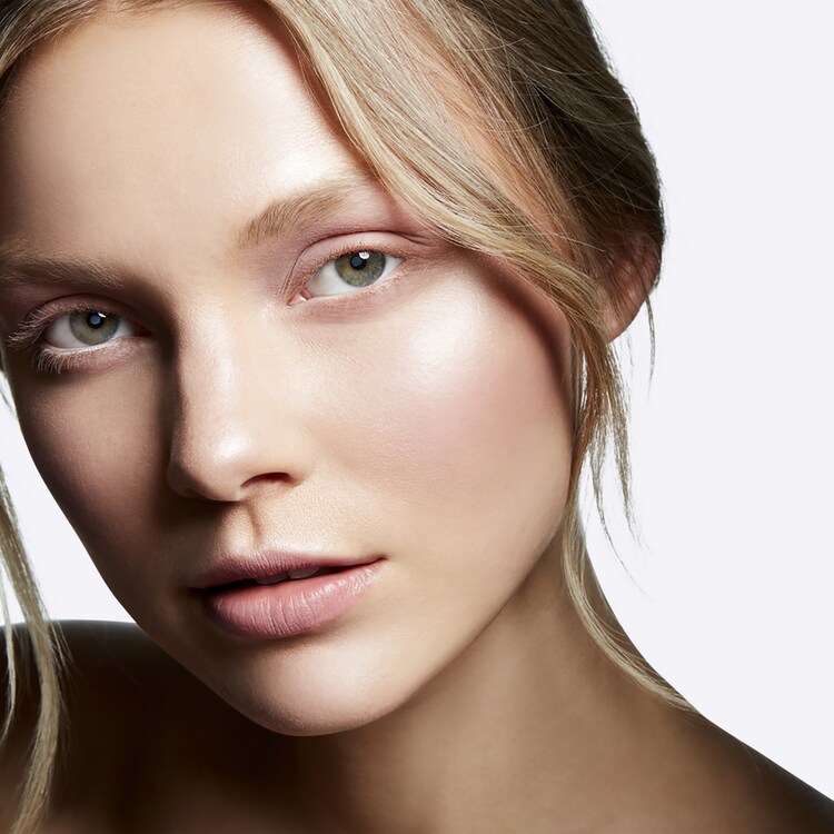 Mineralize Skinfinish - Poudre Illuminatrice Highlighter