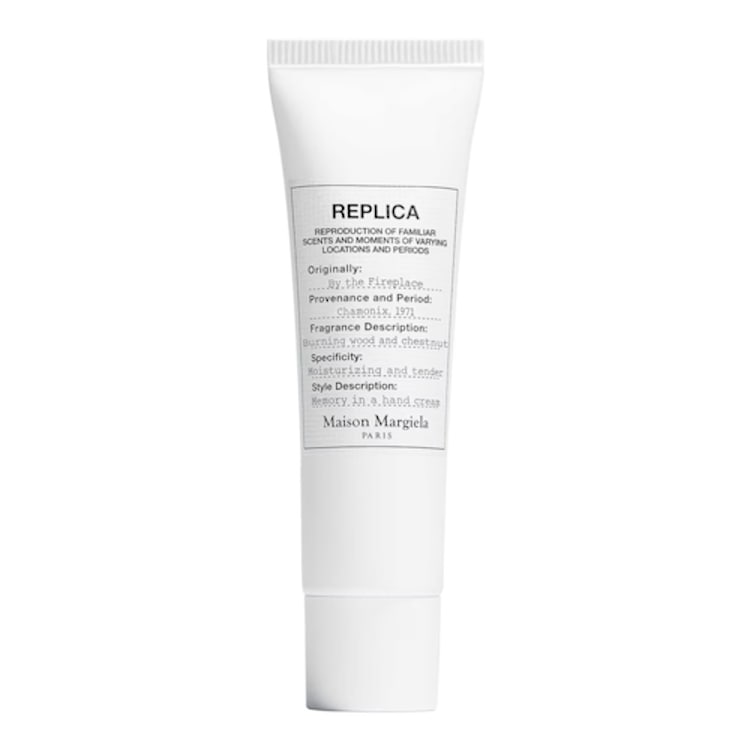 Replica By The Fireplace - Crème pour les Mains Boisée Ambrée