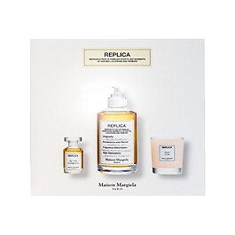 Maison Margiela - Estuche by the fire place