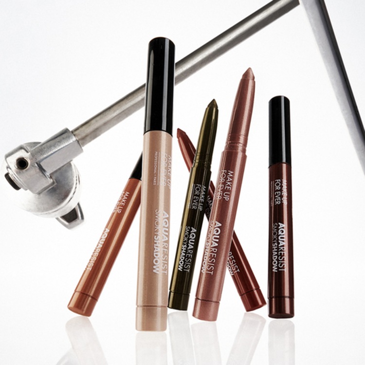 Aqua resist smoky shadow - Fard à paupières crayon