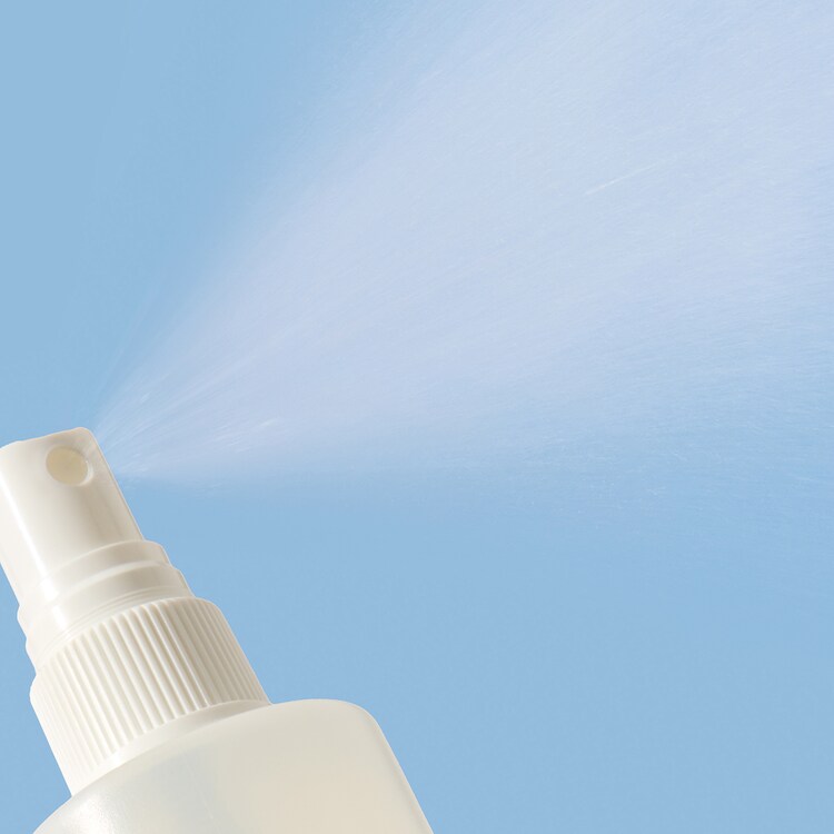 RYGG- OCH KROPPSSPRAY MED NIACINAMID - KLARGÖRANDE & ÅTERBALANSERANDE