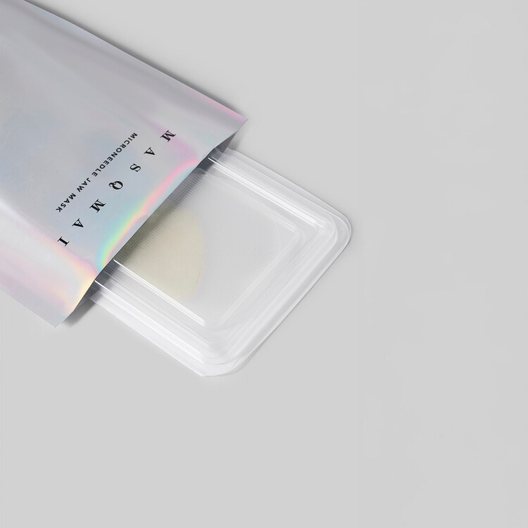 MICRONEEDLE JAW MASKS - Raffina e lenisce la pelle grassa.