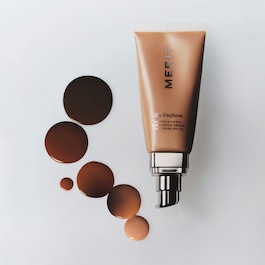 The Uniform - Fluido solar mineral con color SPF50