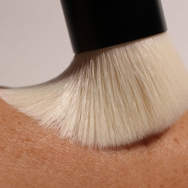 Brush No.1 - Brocha multiusos para el cutis 