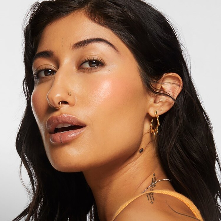 Cloud Glow Primer - Base de maquillaje iluminadora en espuma