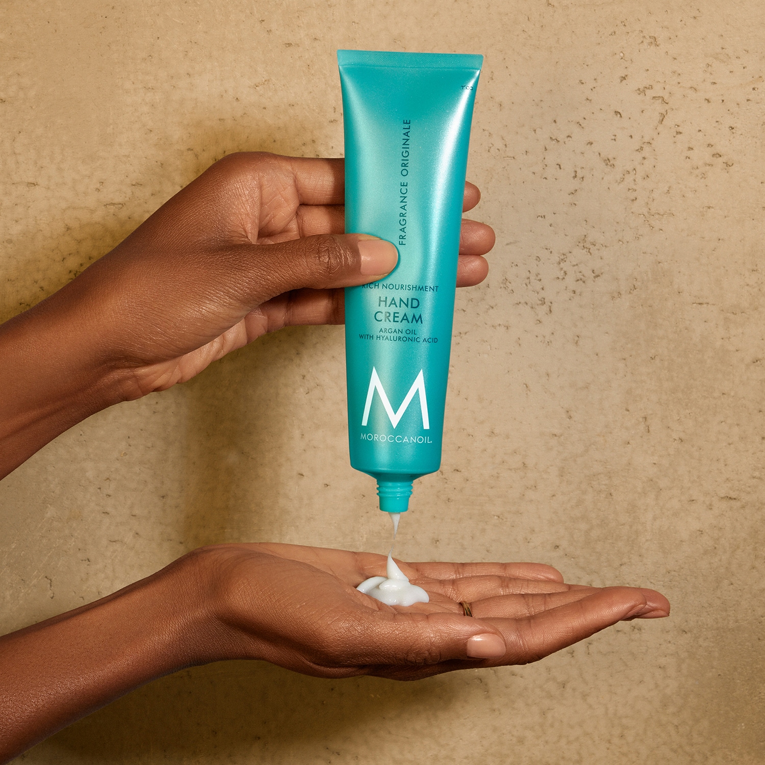 Lotion hydratante - Rose du Maroc - Corps & mains - 500 ml main image 1