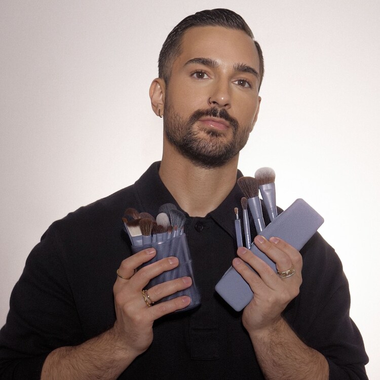 NABLA X MRDANIEL Brush Clutch - Set 4 pennelli occhi, viso e labbra