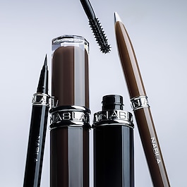 True Signature x Beyond Bold &ndash; &Ouml;gonmakeup-kit