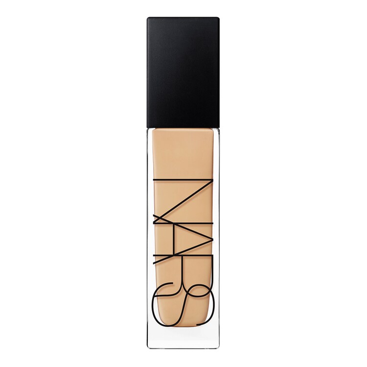Natural Radiant Longwear Foundation - Rozjasňující dlouhodržící tekutý make-up