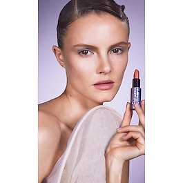 Explicit Lipstick - Saten Bitişli Uzun Süre Kalıcı Ruj