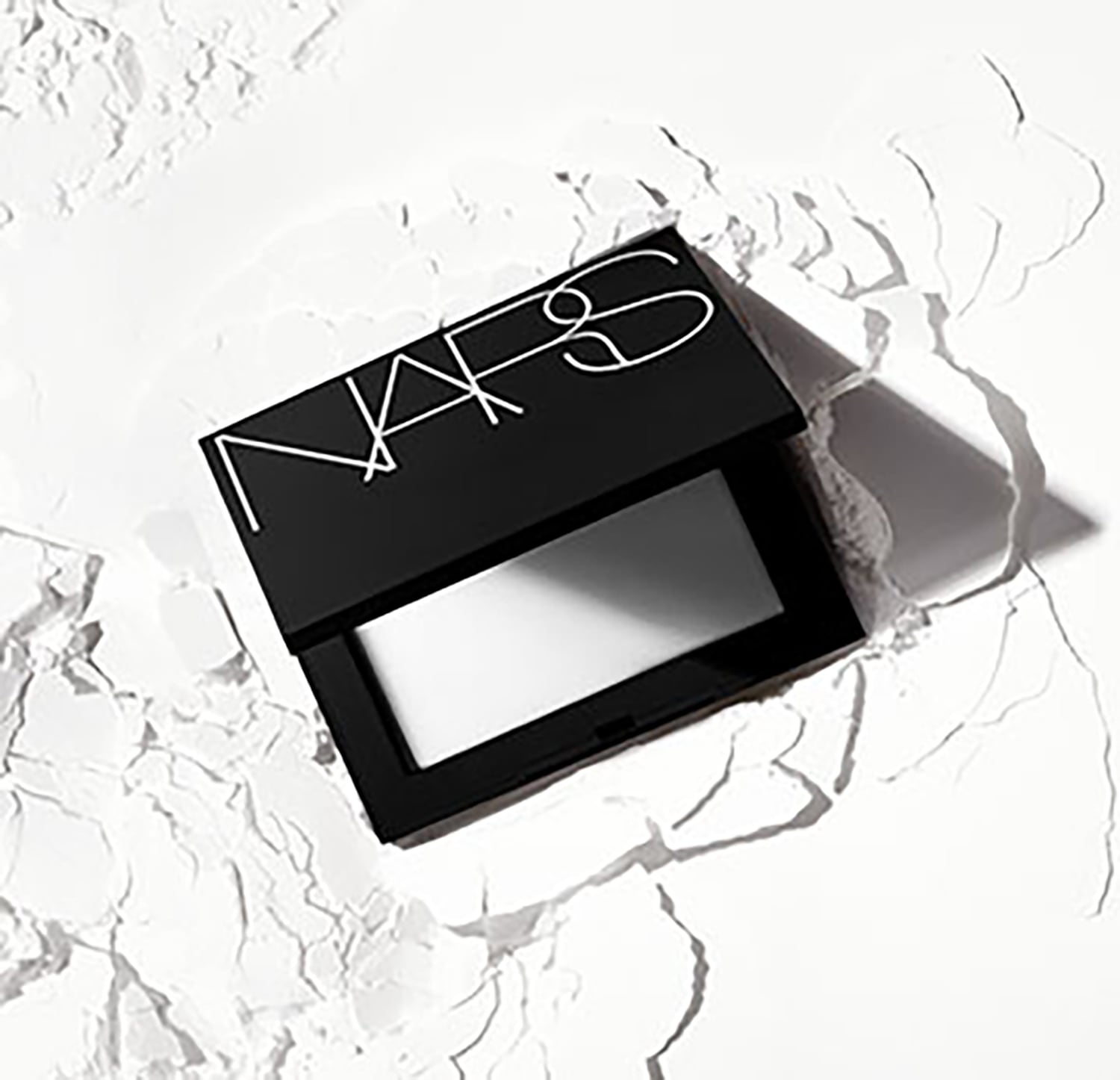 Light Reflecting Pressed Setting Powder - Mattifying Powder | NARS