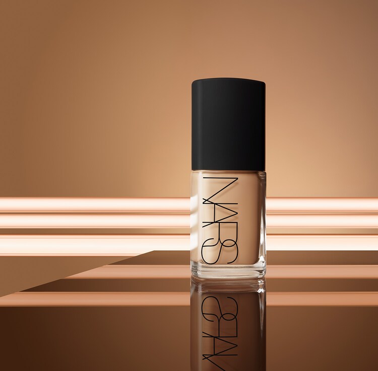 Sheer Glow Foundation - Base de brilho