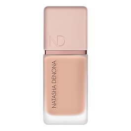 HY-GLAM Foundation – make-up image