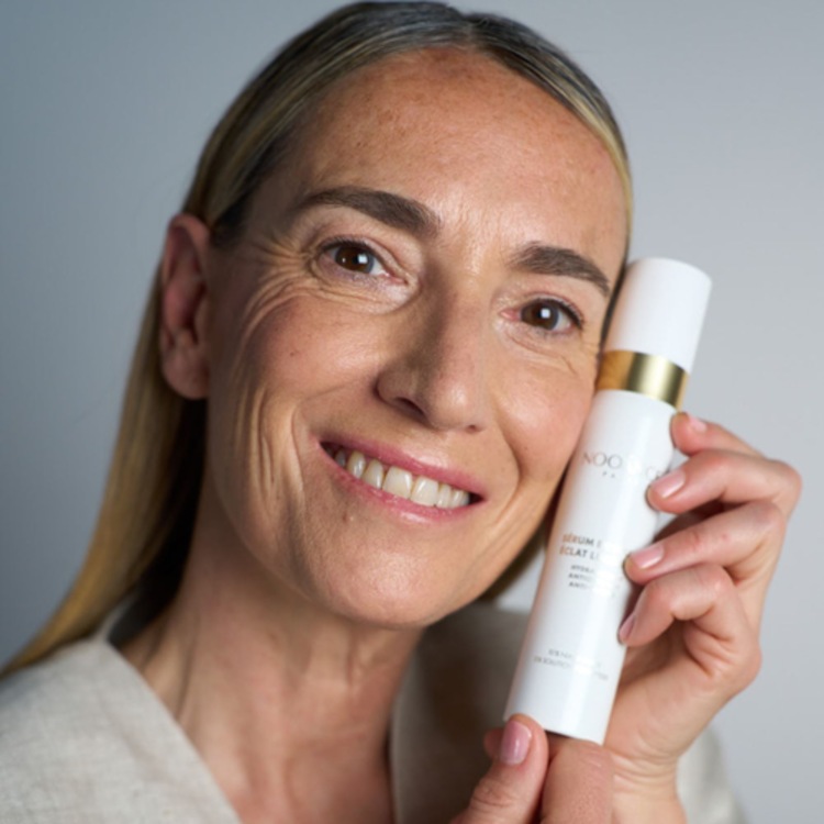 Serum Mist Ultra Radiance + - Sérum Éclat anti-oxydant & Boosteur de LED 