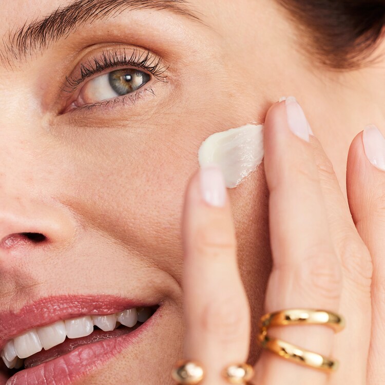 Nuxuriance Ultra  - El Tratamiento Excepcional Antiedad Global Día y Noche