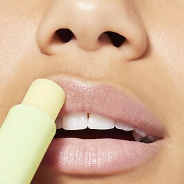 Sweet Lemon - Stick labial hidratante merengue de limón