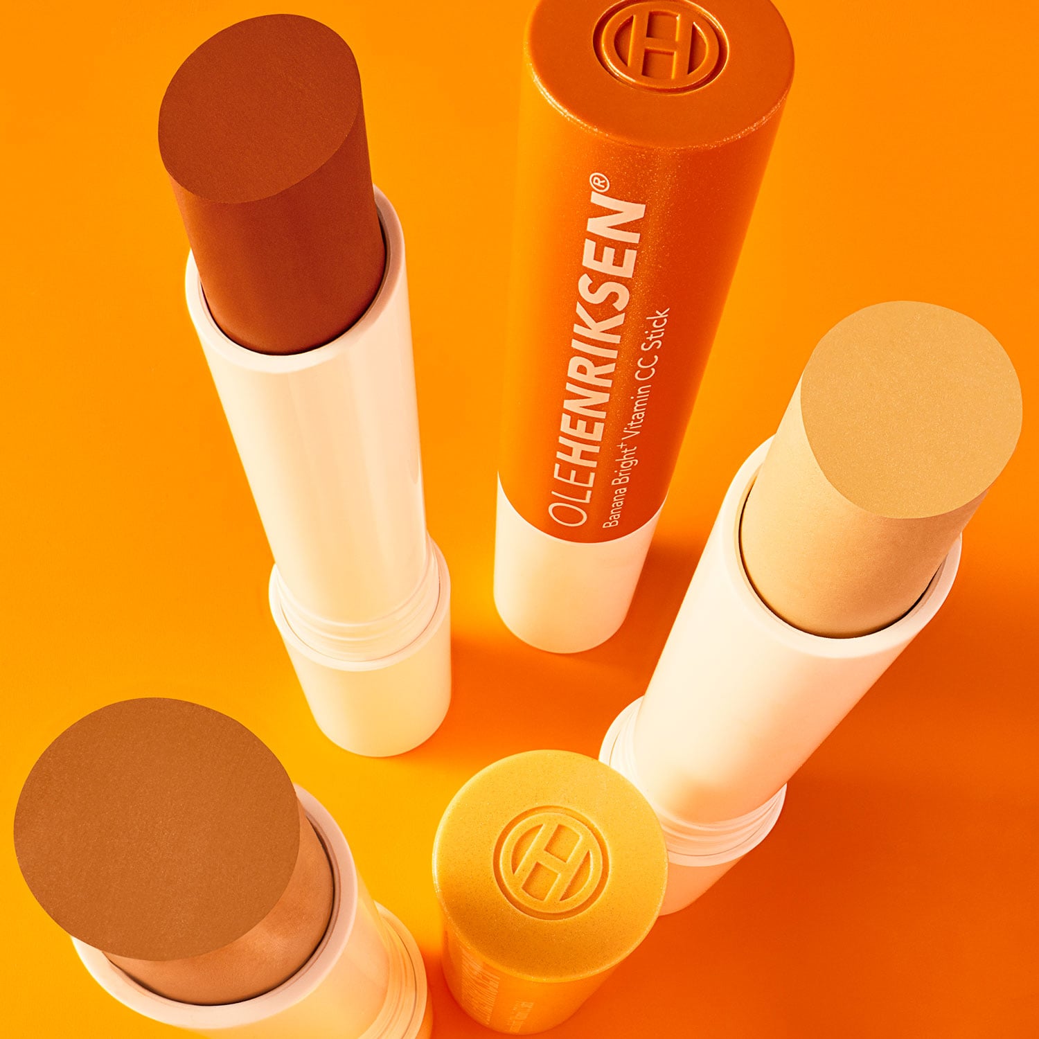 C'BON アイクリーム　定価¥16,500 Banana Bright+ Vitamin CC Stick - Stick corector pentru zona