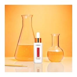 REVITALIFT CLINICAL VITAMIN C Ορός προσώπου με Βιταμίνη C