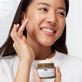 Plantscription™ SPF 25 Power Anti-Aging Creme