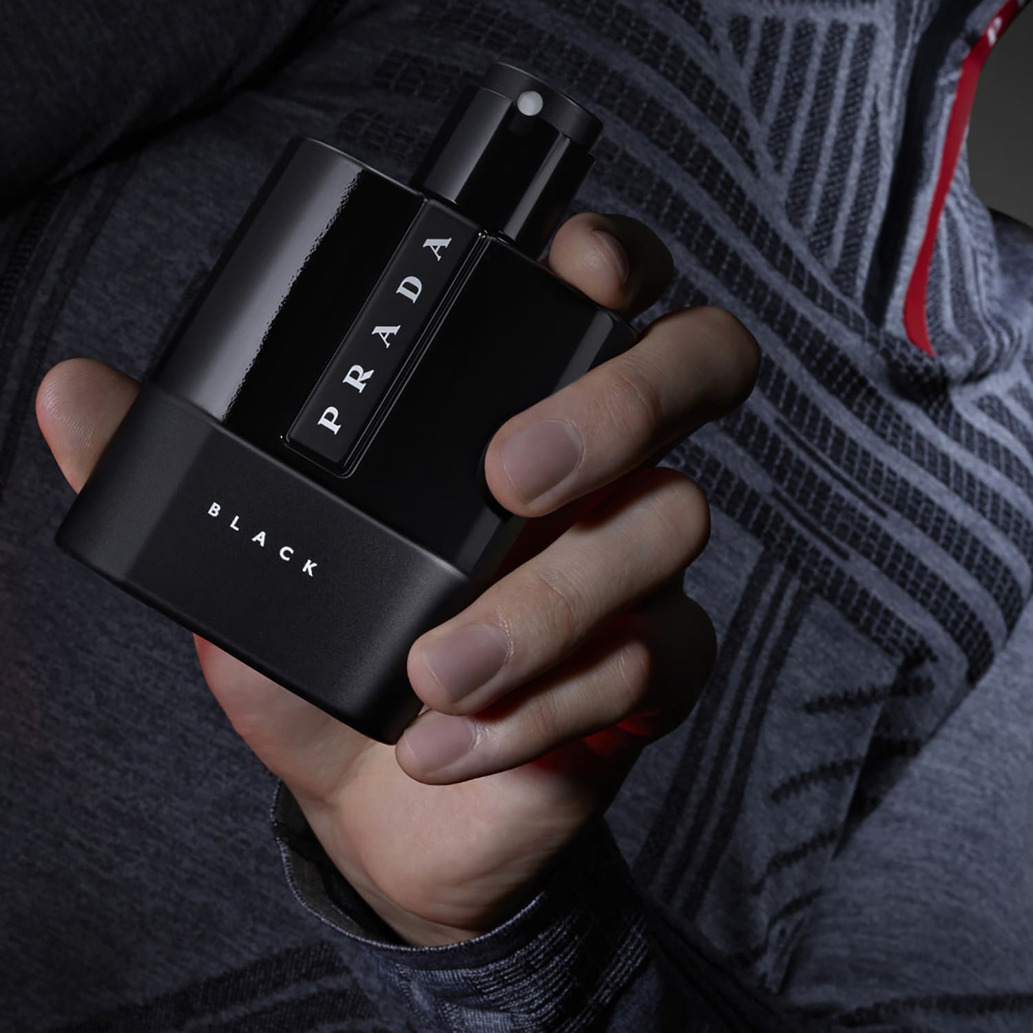 PRADA LUNA ROSSA BLACK 香水 プラダ ルナロッサ ブラック オーデパルファム｜プラダ