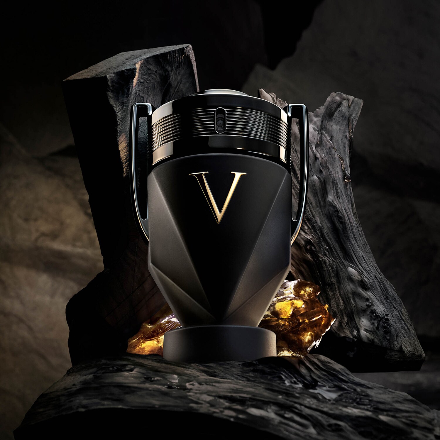 Invictus Victory Absolu Parfum Intense di RABANNE FRAGRANCES ≡ SEPHORA