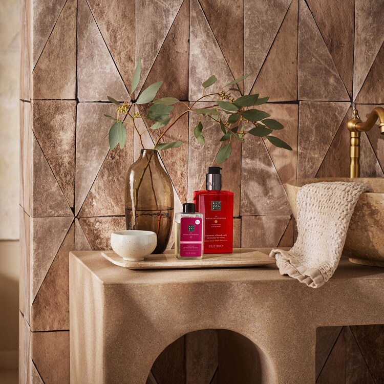 The Ritual of Ayurveda - Recarga concentrada de gel de manos