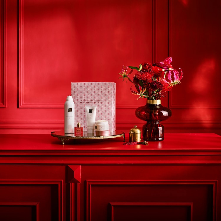 The Ritual of Sakura - Gavesæt (M) til krop og bad